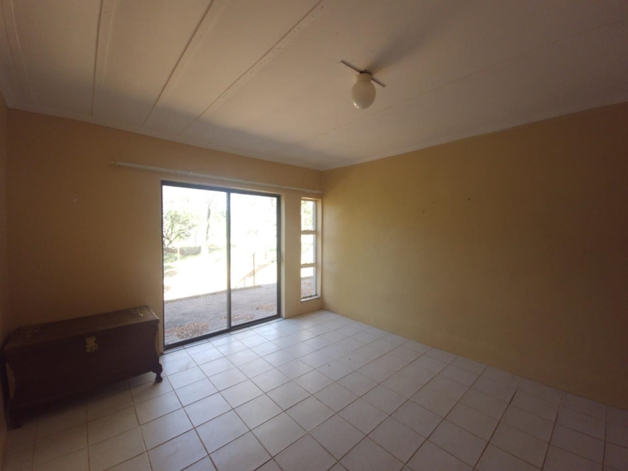 To Let 4 Bedroom Property for Rent in Ladybrand Free State